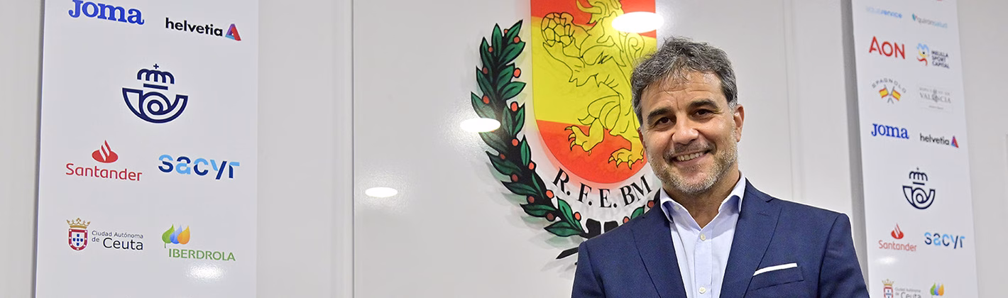 ambros martin debut cabecera