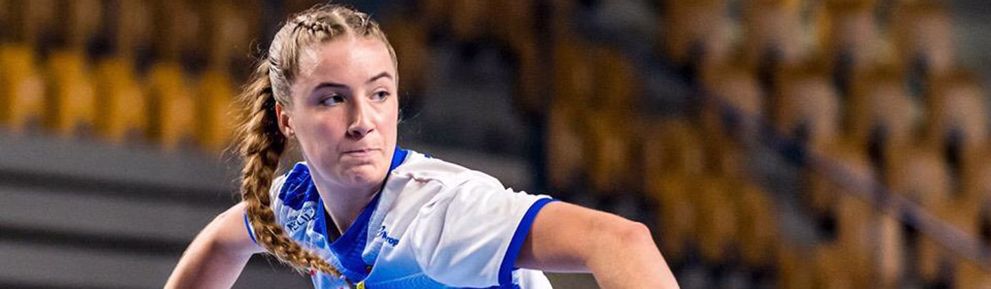 raquel more cabecera