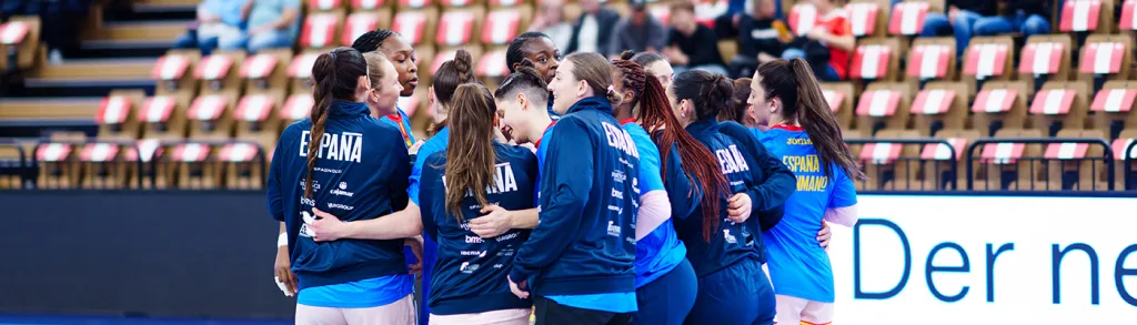 EM100172.jpg EM100172.jpg